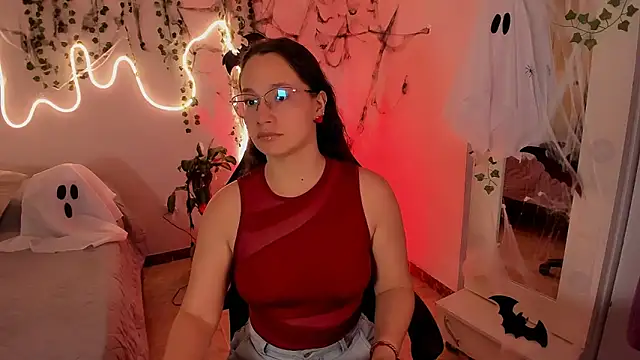 emmaTorres1 online show from 10.29.25