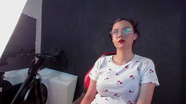 Abril jones10 online show from 12.30.24