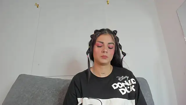 Abril jones10 online show from 02.20.25