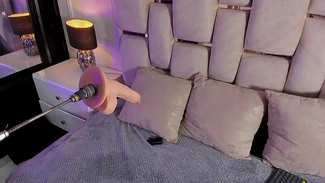 Snapshot of Iliy__ chatting on 02.17.25 Iliy   online show from 02.17.25