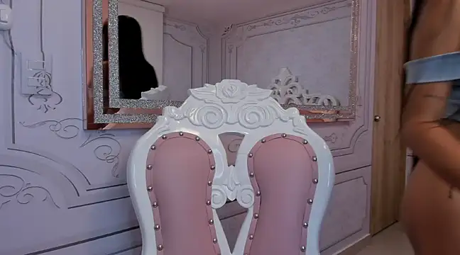 Snapshot of Daphne_Fox_ chatting on 03.08.25 Daphne Fox online show from 03.08.25