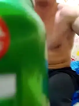 Snapshot of Perwers32 chatting on 02.20.25 Perwers32 online show from 02.20.25