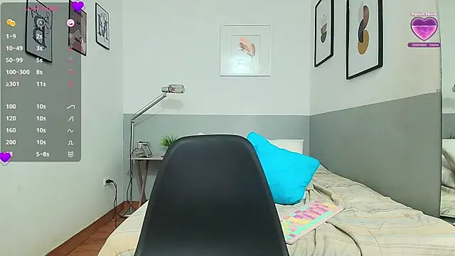 Snapshot of MommyHelpsmee chatting on 02.06.25 MommyHelpsmee online show from 02.06.25