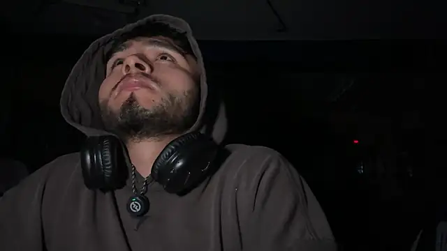 Snapshot of Beboteejoel chatting on 09.28.25 Beboteejoel online show from 09.28.25