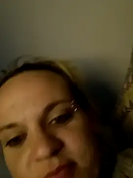 Snapshot of cloudy_couple444 chatting on 12.22.24 cloudy couple444 online show from 12.22.24