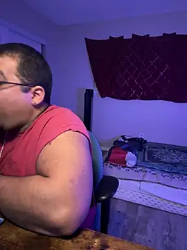 Snapshot of cloudy_couple444 chatting on 12.25.24 cloudy couple444 online show from 12.25.24