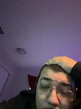 Snapshot of cloudy_couple444 chatting on 12.26.24 cloudy couple444 online show from 12.26.24