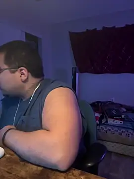 Snapshot of cloudy_couple444 chatting on 12.27.24 cloudy couple444 online show from 12.27.24