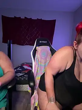 Snapshot of cloudy_couple444 chatting on 01.02.25 cloudy couple444 online show from 01.02.25