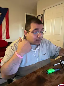 Snapshot of cloudy_couple444 chatting on 02.02.25 cloudy couple444 online show from 02.02.25