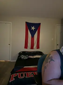 Snapshot of cloudy_couple444 chatting on 02.05.25 cloudy couple444 online show from 02.05.25