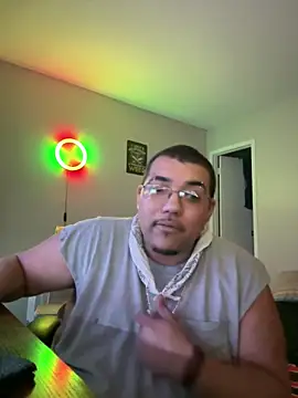 Snapshot of cloudy_couple444 chatting on 02.08.25 cloudy couple444 online show from 02.08.25