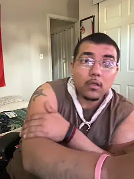 Snapshot of cloudy_couple444 chatting on 02.18.25 cloudy couple444 online show from 02.18.25