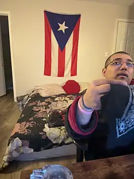 Snapshot of cloudy_couple444 chatting on 02.24.25 cloudy couple444 online show from 02.24.25