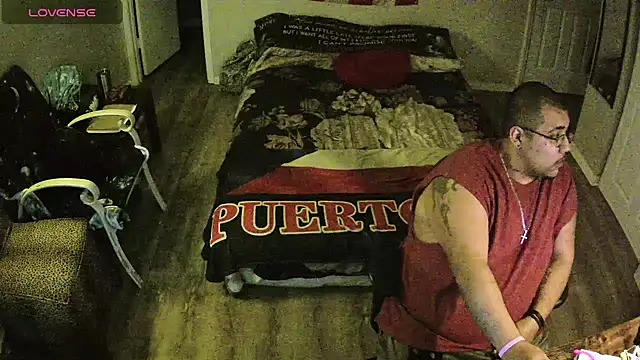 Snapshot of cloudy_couple444 chatting on 02.25.25 cloudy couple444 online show from 02.25.25