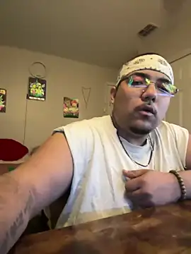 Snapshot of cloudy_couple444 chatting on 03.10.25 cloudy couple444 online show from 03.10.25