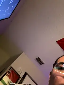 Snapshot of cloudy_couple444 chatting on 09.22.25 cloudy couple444 online show from 09.22.25