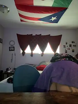 Snapshot of cloudy_couple444 chatting on 09.28.25 cloudy couple444 online show from 09.28.25