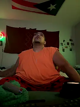 Snapshot of cloudy_couple444 chatting on 10.01.25 cloudy couple444 online show from 10.01.25