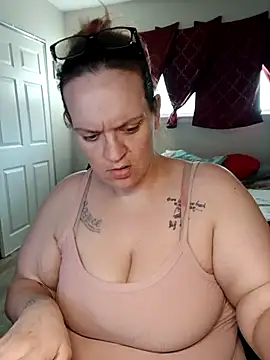 Snapshot of cloudy_couple444 chatting on 10.05.25 cloudy couple444 online show from 10.05.25