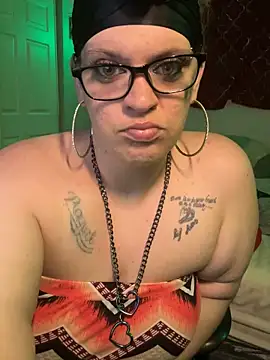 Snapshot of cloudy_couple444 chatting on 10.07.25 cloudy couple444 online show from 10.07.25