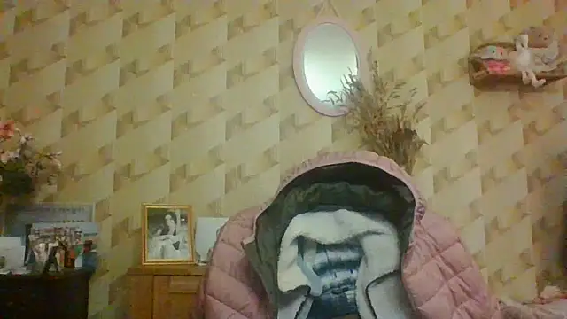 Snapshot of BELLAMORGANE1 chatting on 12.22.24 BELLAMORGANE1 online show from 12.22.24