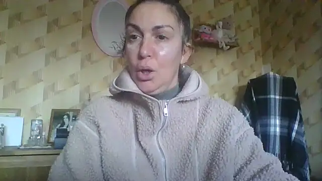 Snapshot of BELLAMORGANE1 chatting on 12.29.24 BELLAMORGANE1 online show from 12.29.24