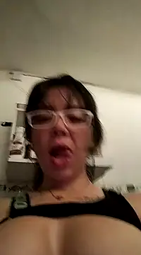 Snapshot of StarSex22 chatting on 12.24.24 StarSex22 online show from 12.24.24