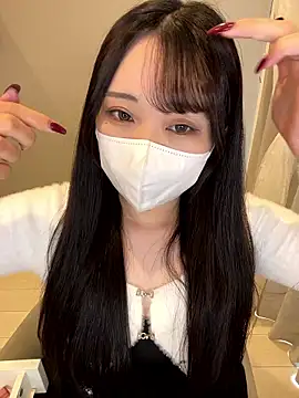 Snapshot of mina_0207 chatting on 10.27.25 mina 0207 online show from 10.27.25