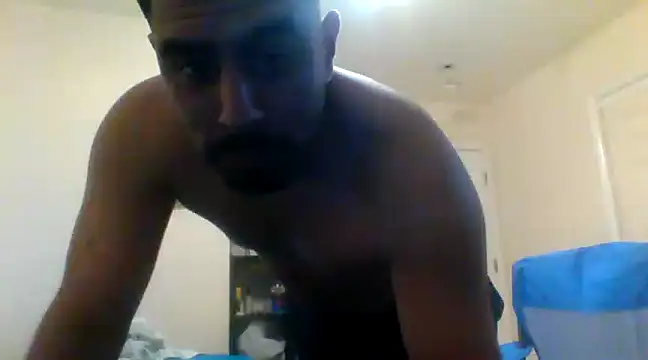 Snapshot of k1oudE chatting on 02.20.25 k1oudE online show from 02.20.25