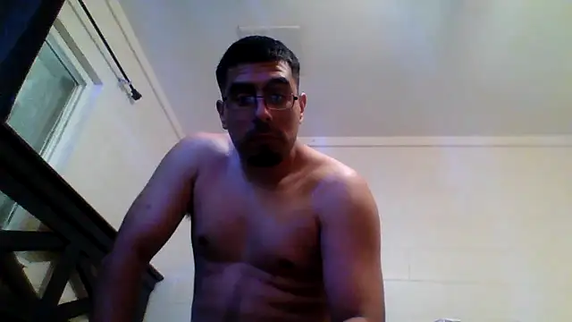 Snapshot of k1oudE chatting on 03.08.25 k1oudE online show from 03.08.25