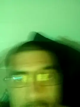 Snapshot of k1oudE chatting on 03.16.25 k1oudE online show from 03.16.25