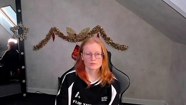 Snapshot of ElizabethHarpper chatting on 01.14.25 ElizabethHarpper online show from 01.14.25