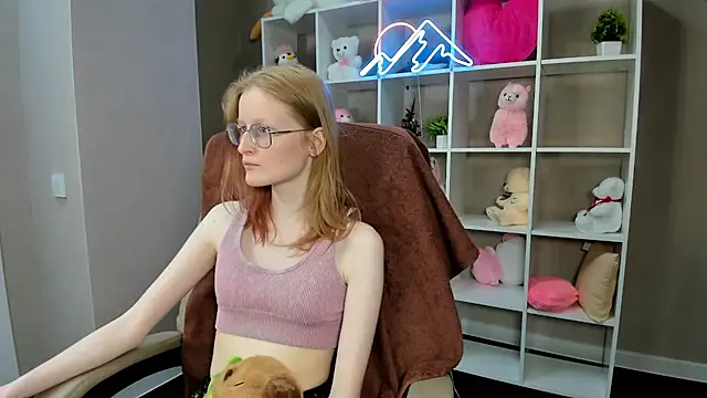 Snapshot of ElizabethHarpper chatting on 01.30.25 ElizabethHarpper online show from 01.30.25