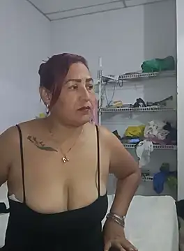 Snapshot of Abigail_BigTits chatting on 10.02.25 Abigail BigTits online show from 10.02.25