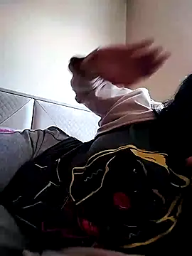 Snapshot of derya35 chatting on 02.22.25 derya35 online show from 02.22.25