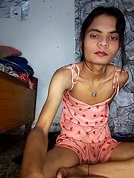 Snapshot of Enna_Zarza_ chatting on 10.26.25 Enna Zarza  online show from 10.26.25