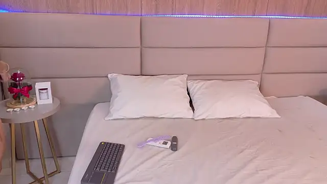 Snapshot of NickyBelmonth chatting on 01.06.25 NickyBelmonth online show from 01.06.25