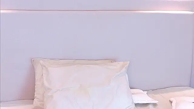 Snapshot of NickyBelmonth chatting on 03.11.25 NickyBelmonth online show from 03.11.25