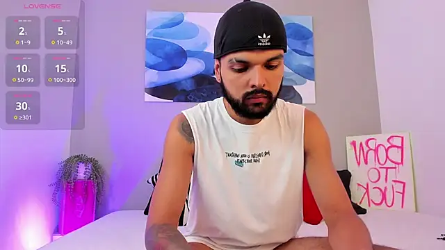 Snapshot of Emilio_Wolf chatting on 02.17.25 Emilio Wolf online show from 02.17.25