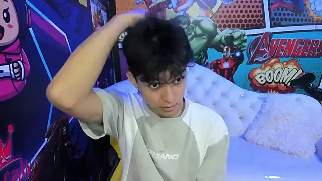 Snapshot of jisuscat chatting on 02.27.25 jisuscat online show from 02.27.25