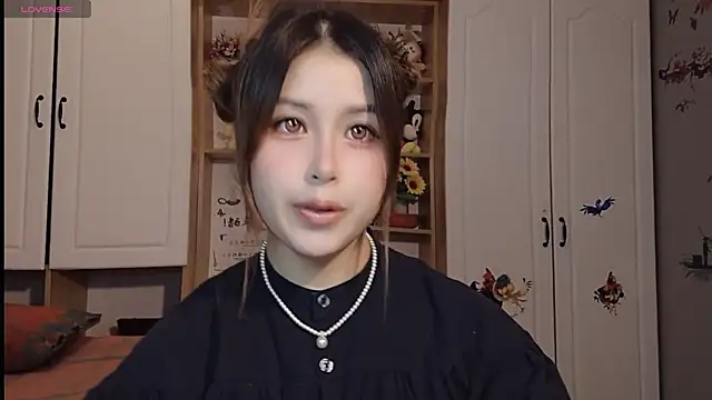 Lucky-xiuxiu online show from 02.21.25