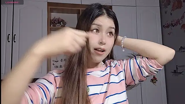 Lucky-xiuxiu online show from 02.22.25