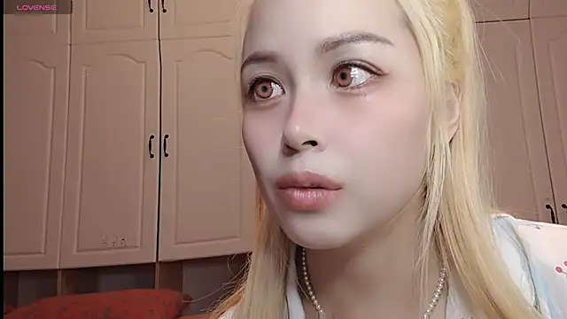 Lucky-xiuxiu online show from 02.25.25