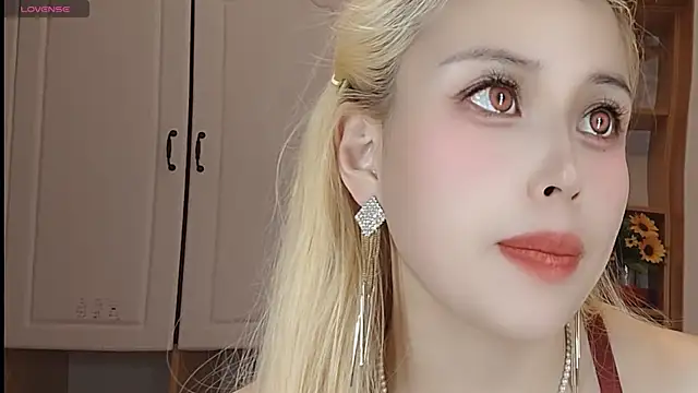 Lucky-xiuxiu online show from 03.06.25