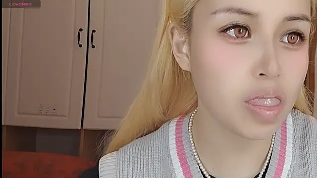 Lucky-xiuxiu online show from 03.07.25