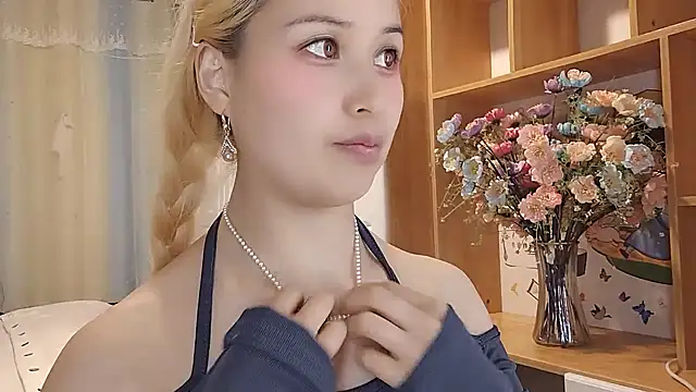 Lucky-xiuxiu online show from 03.20.25