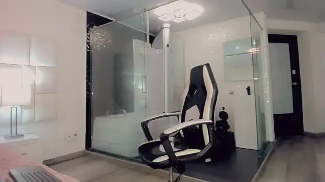 Gisele fox online show from 03.12.25