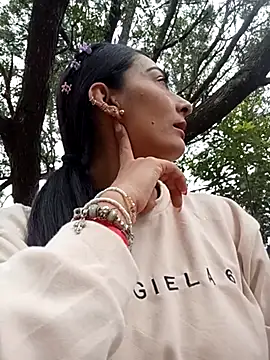 BELLA--26 online show from 02.23.25