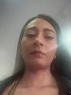 BELLA--26 online show from 11.22.25